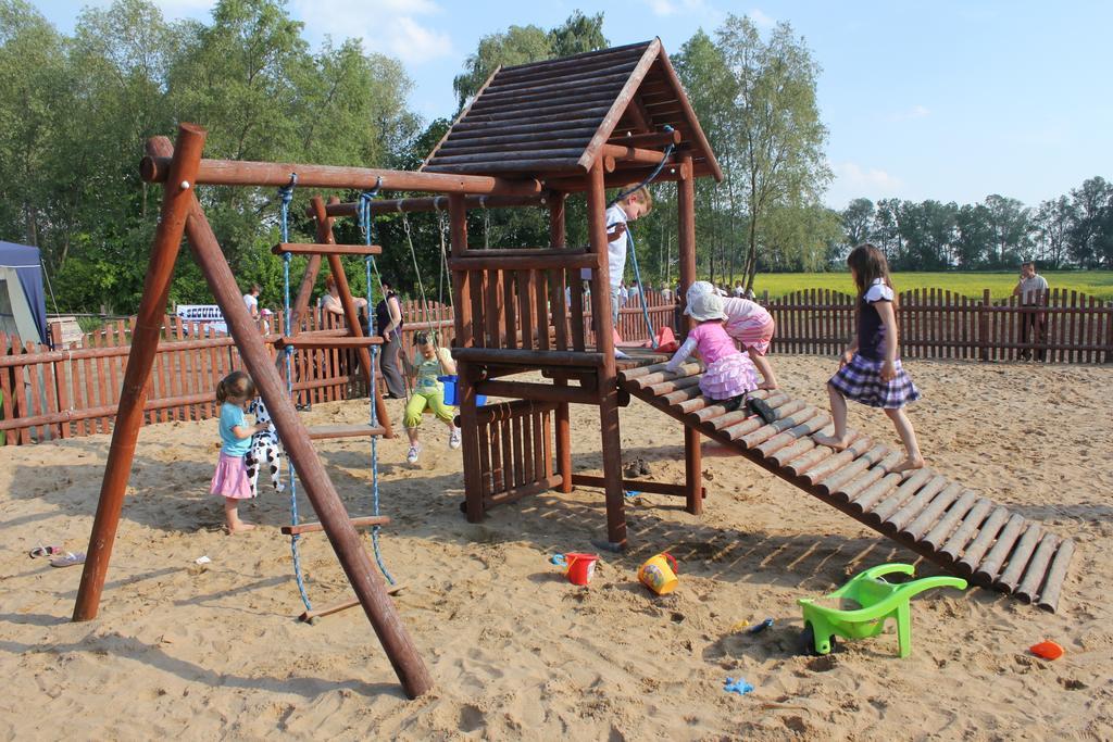 Pawlakowa Zagroda Hotel Grabiny-Zameczek ภายนอก รูปภาพ