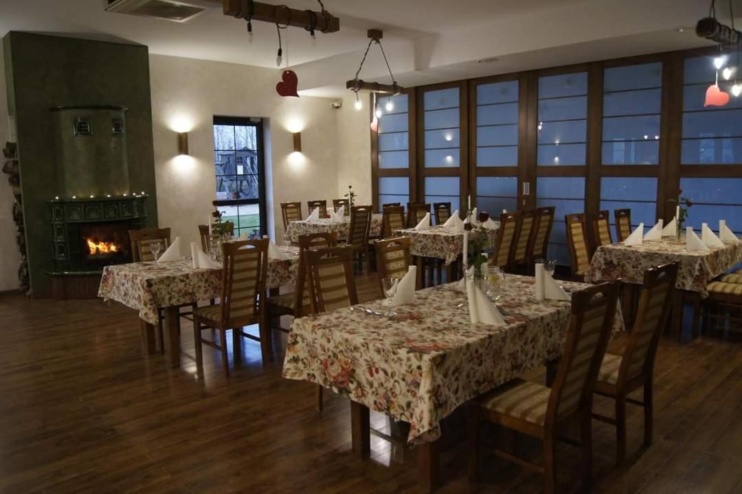 Pawlakowa Zagroda Hotel Grabiny-Zameczek ภายนอก รูปภาพ