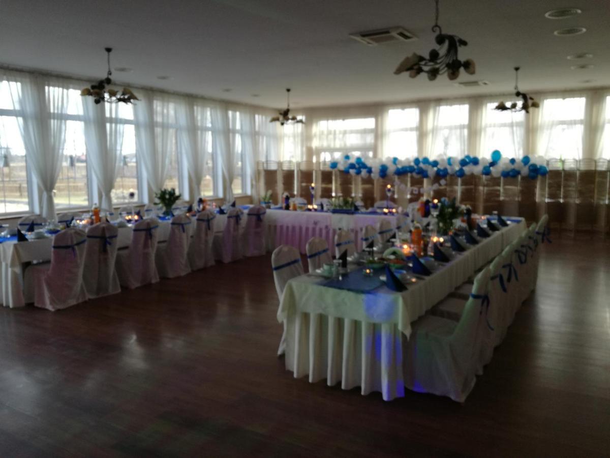 Pawlakowa Zagroda Hotel Grabiny-Zameczek ภายนอก รูปภาพ